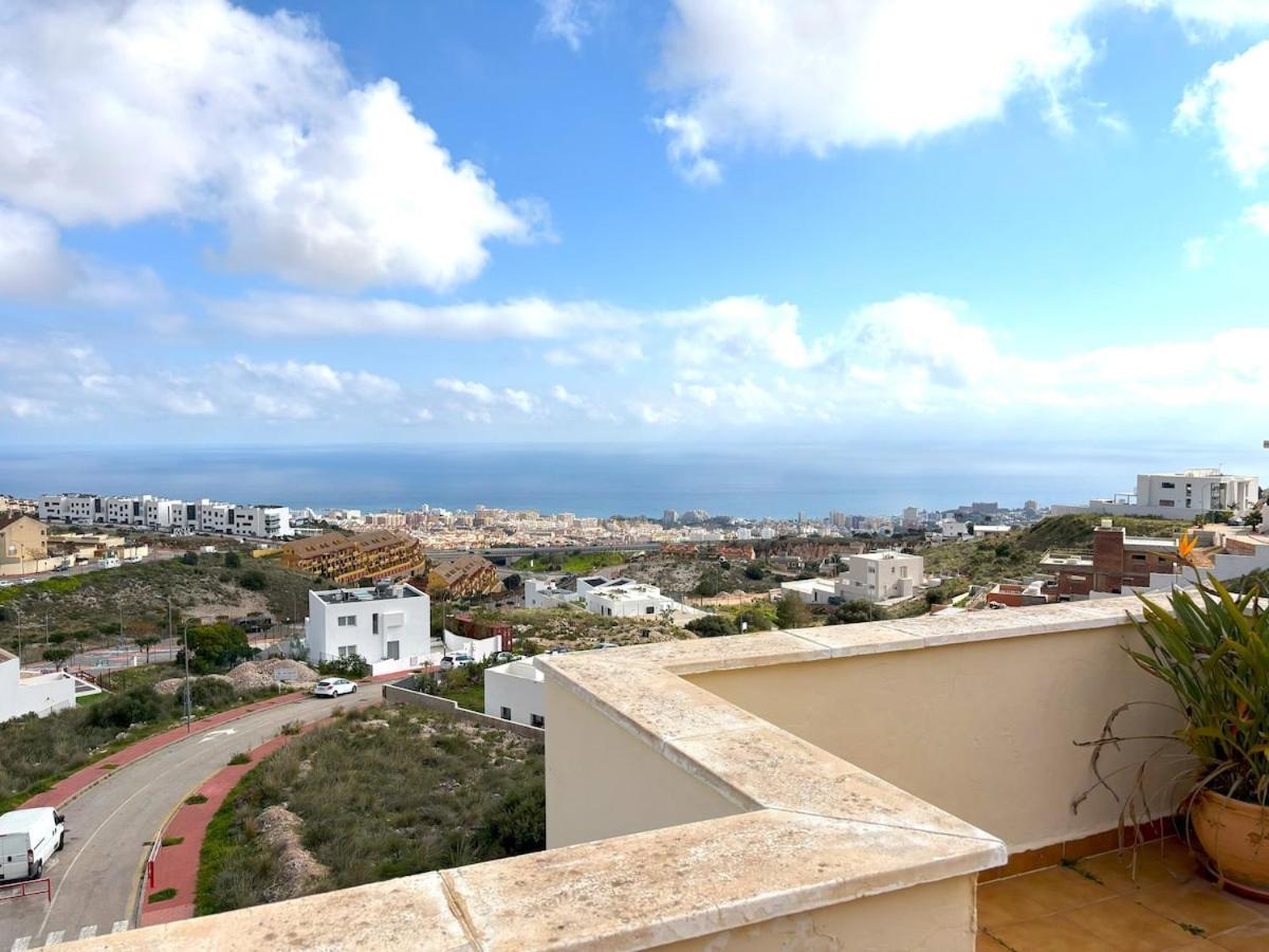 Evans Realty Bs Atico & Garaje & Piscinas & Padel Apartment *