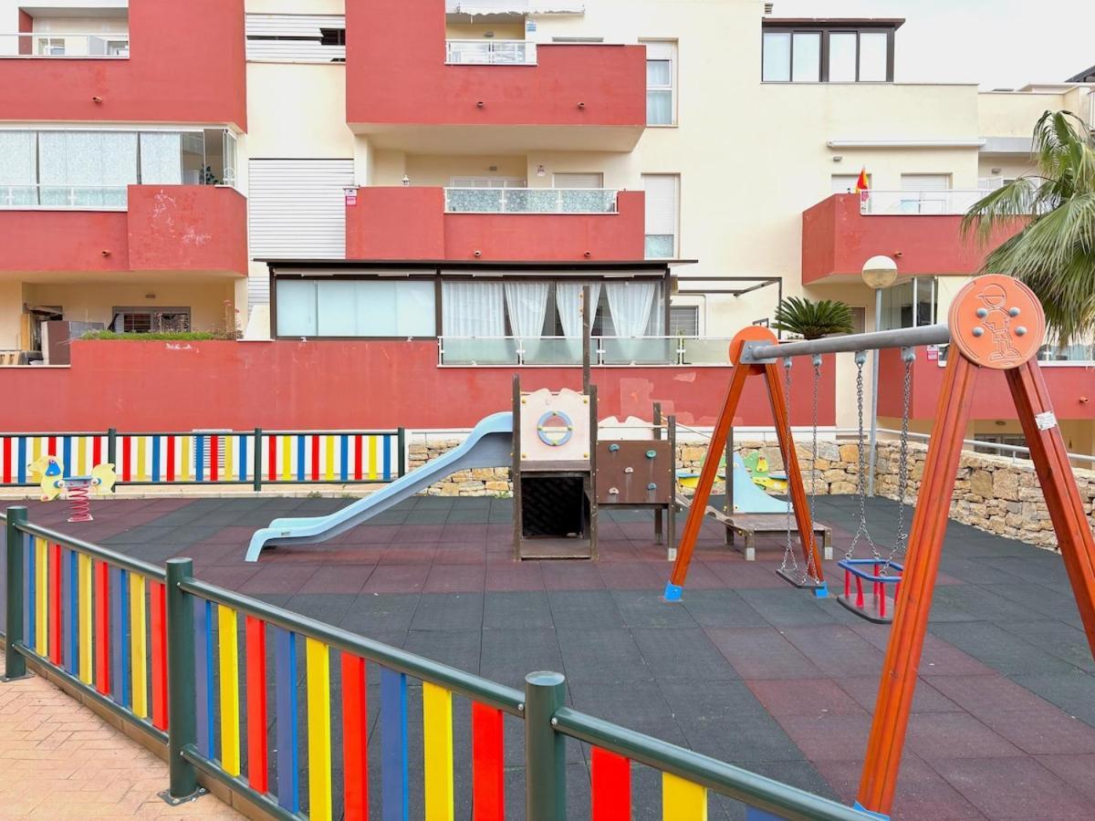 Apartment Evans Realty Bs Atico & Garaje & Piscinas & Padel