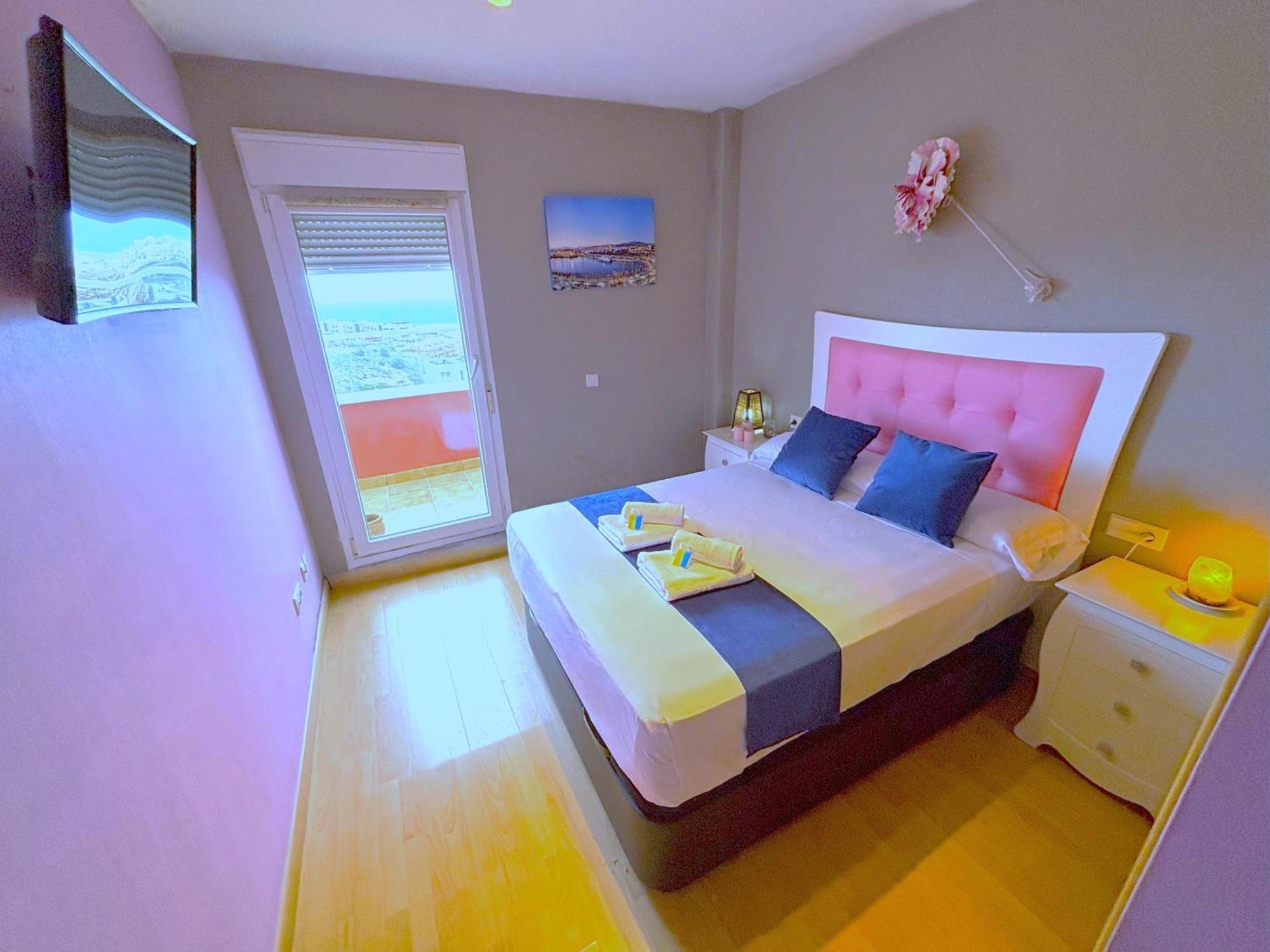 Evans Realty Bs Atico & Garaje & Piscinas & Padel Apartment